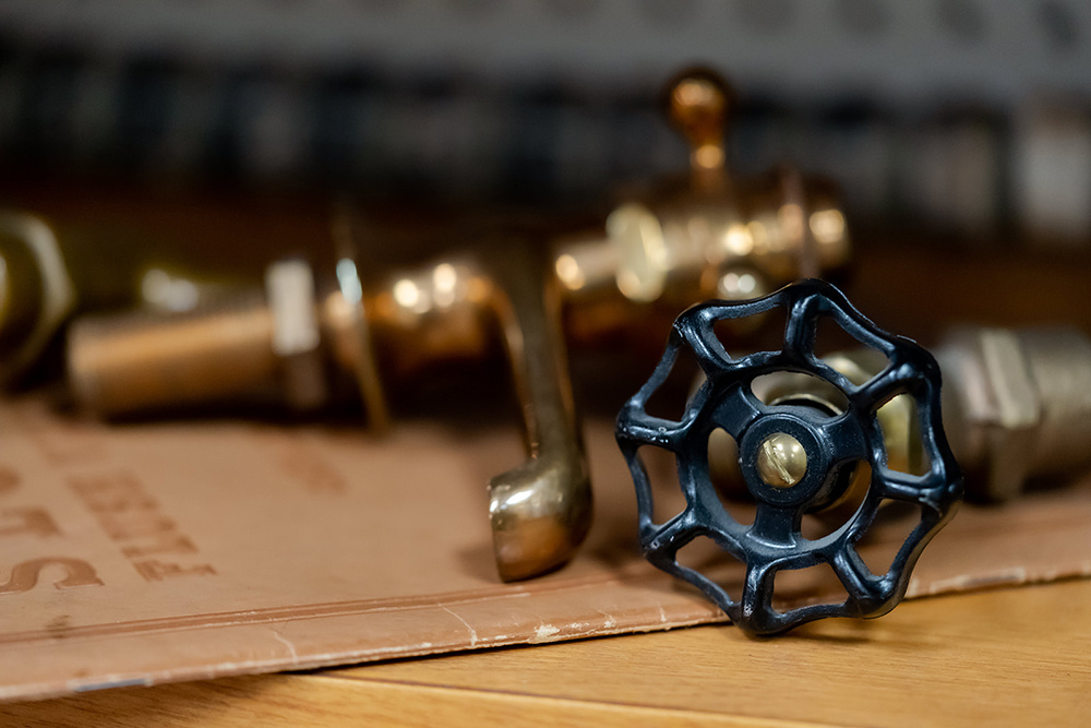img_old-sloan-faucet-on-booklet