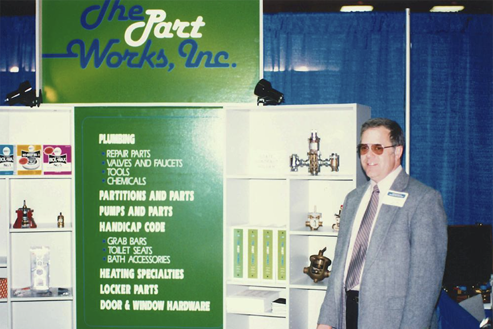 img_rick-at-tradeshow